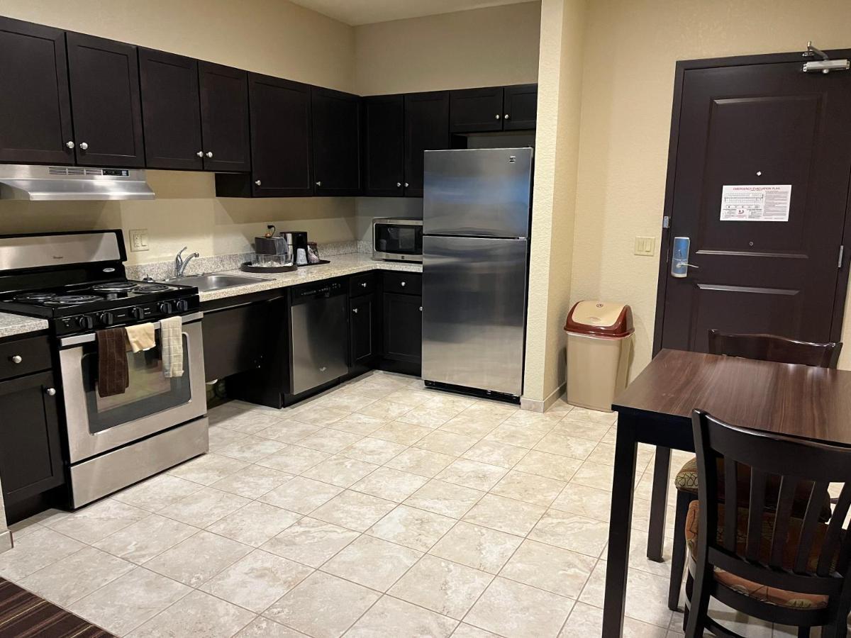 Comfort Inn & Suites Beeville Экстерьер фото