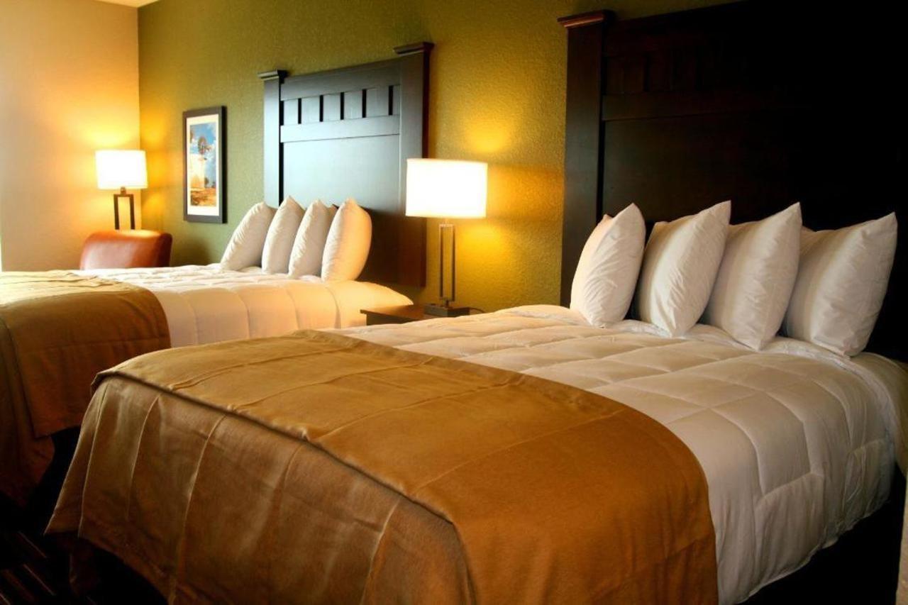 Comfort Inn & Suites Beeville Экстерьер фото