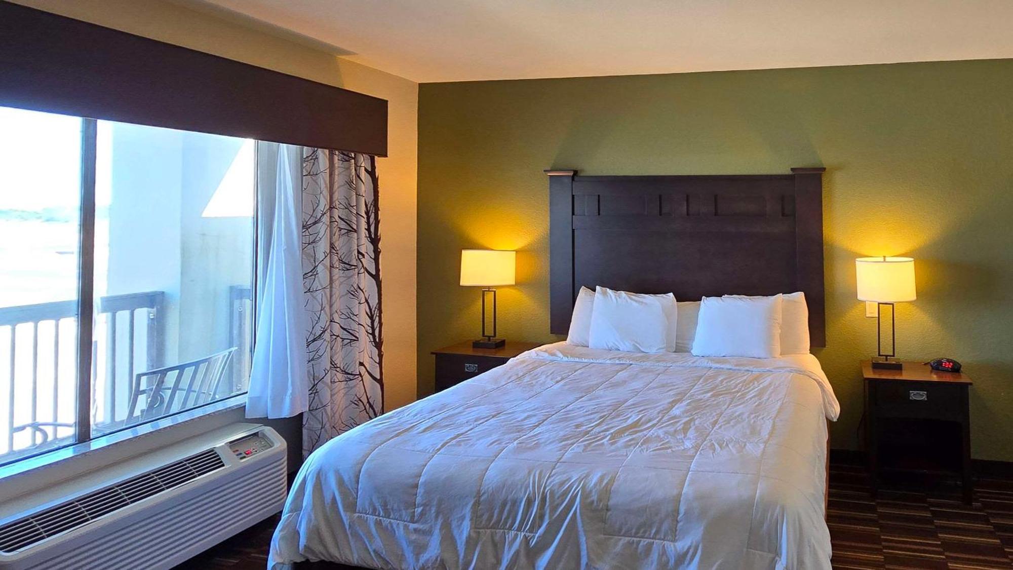 Comfort Inn & Suites Beeville Экстерьер фото